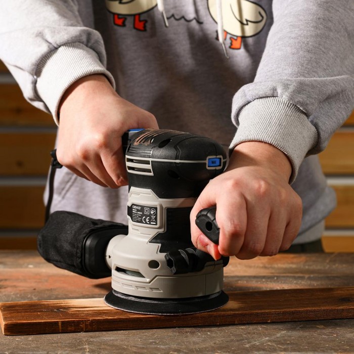 Эксцентриковая шлифмашина 125/150 мм DEKO DKG550