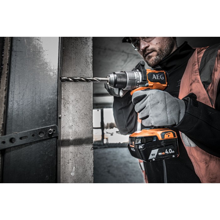 Дрель-шуруповерт аккумуляторная бесщеточная AEG BS18C3BL-402C