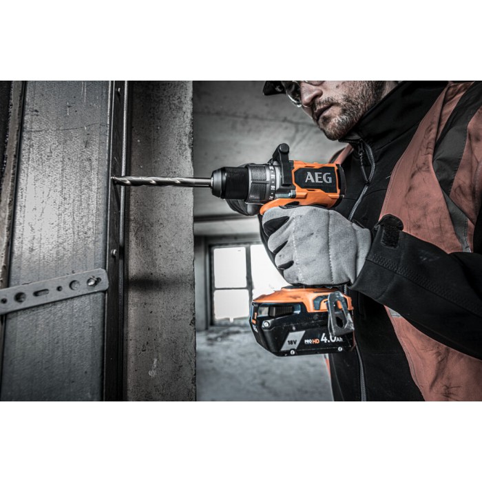 Дрель-шуруповерт аккумуляторная бесщеточная AEG BS18C3BL-402C