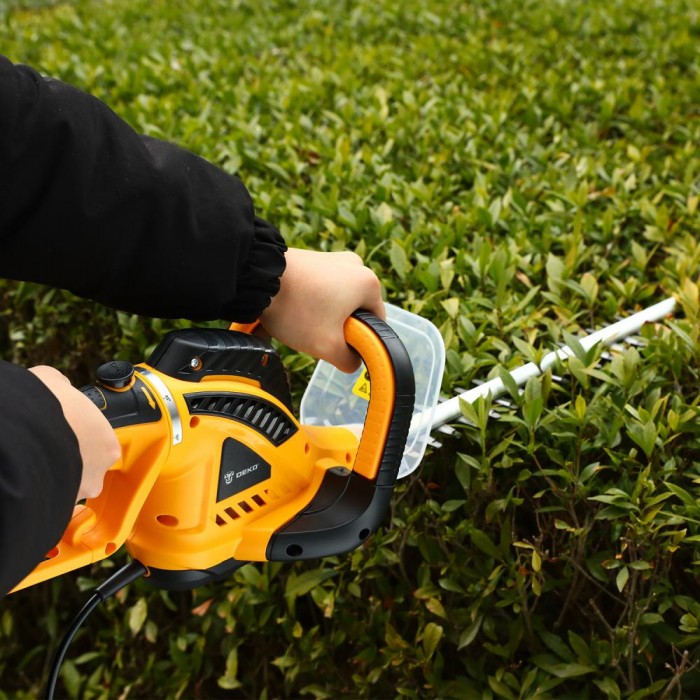 Кусторез электрический DEKO DKBC800