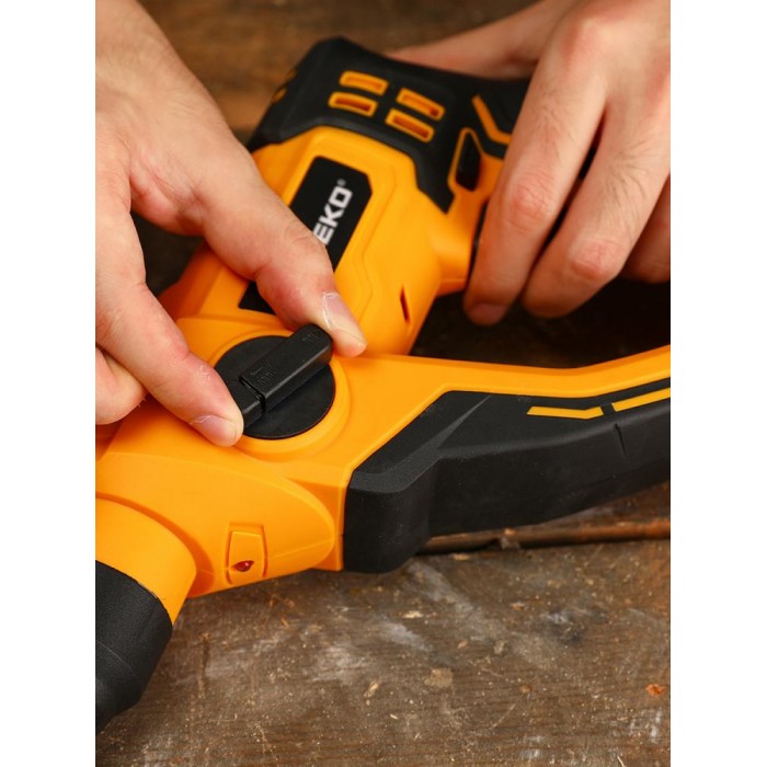 Перфоратор аккумуляторный DEKO DKCH20 SET